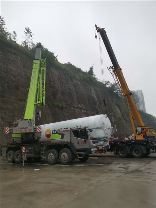 涟水县“不怕风雨冻”—— 吊车的 “恶劣环境适应” 技术